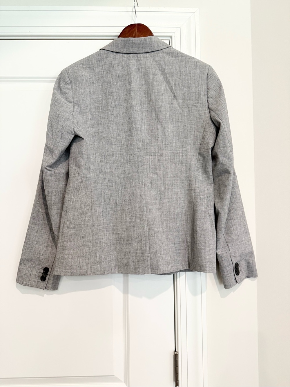 Banana Republic Light Gray Tailored Women's Blazer - Picture 4 of 4